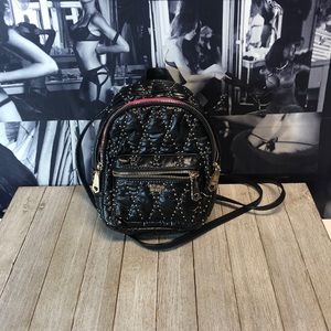 ❤️Black Victoria’s Secret Mini Quilted Backpack❤️